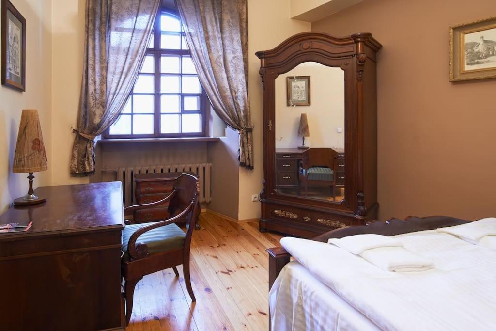 Cozy Apartment In Gothic Style House In The Heart Of The Old Town VNO Exterior foto